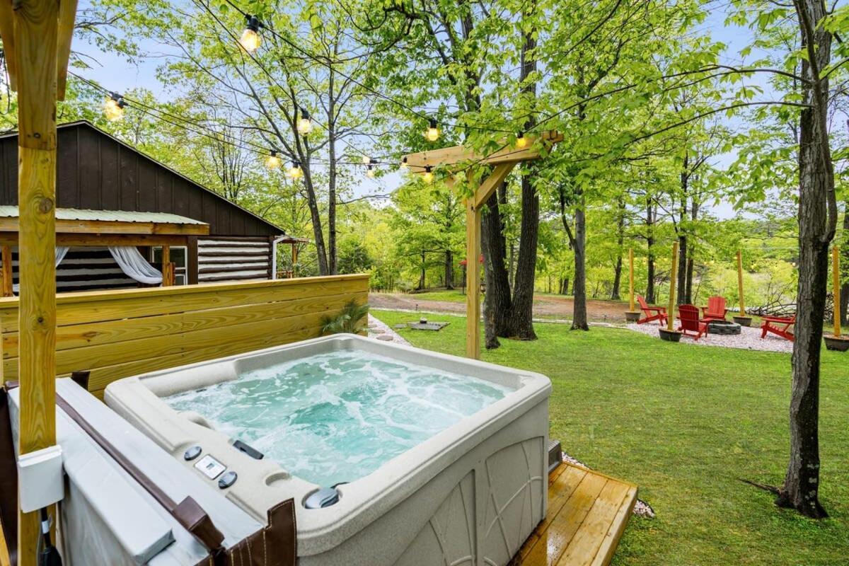 Modernized Log Cabin W Hot Tub Fire Pit & Views Berkeley Springs Bagian luar foto