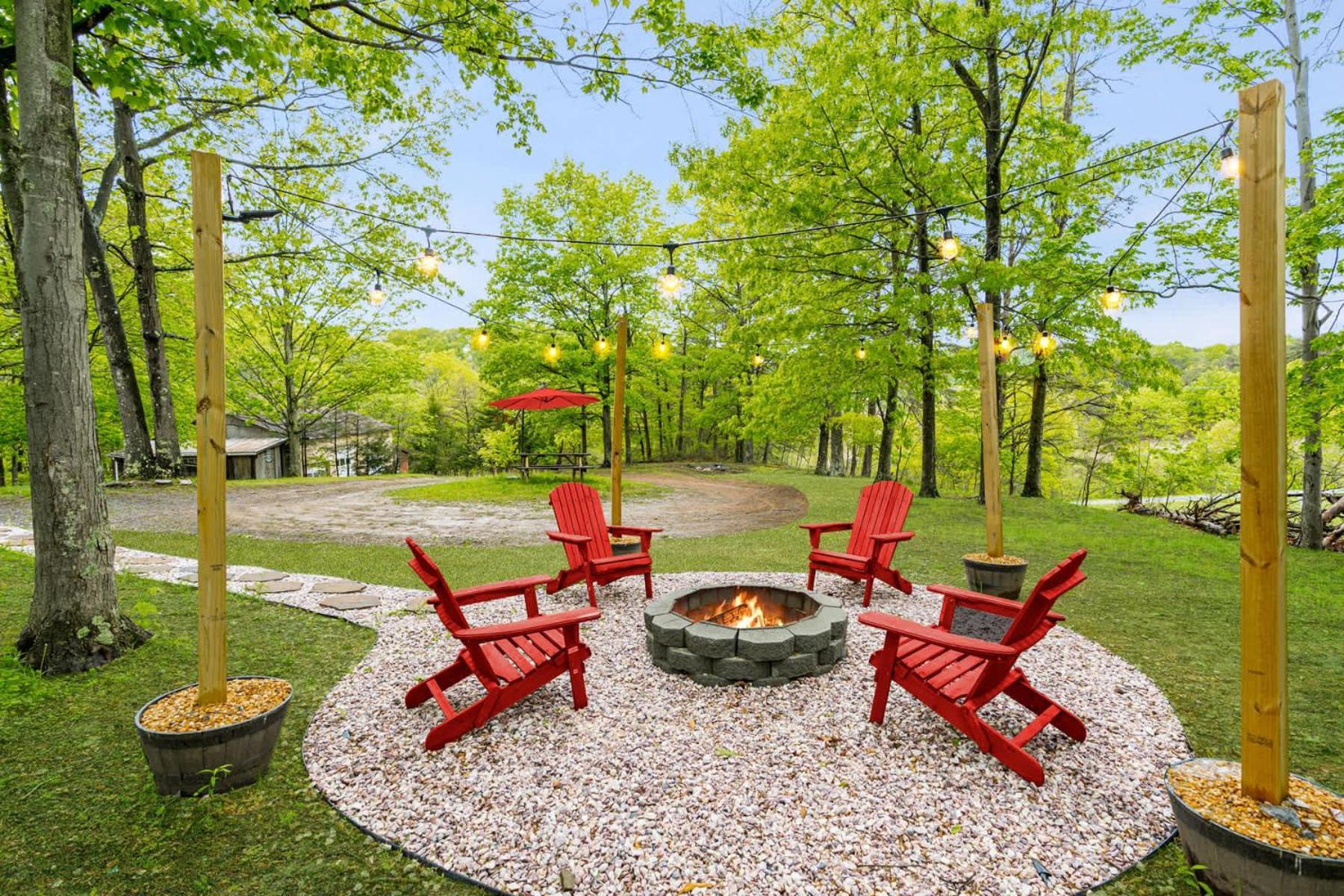 Modernized Log Cabin W Hot Tub Fire Pit & Views Berkeley Springs Bagian luar foto