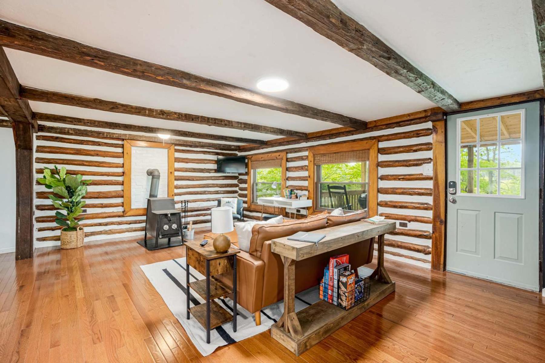 Modernized Log Cabin W Hot Tub Fire Pit & Views Berkeley Springs Bagian luar foto